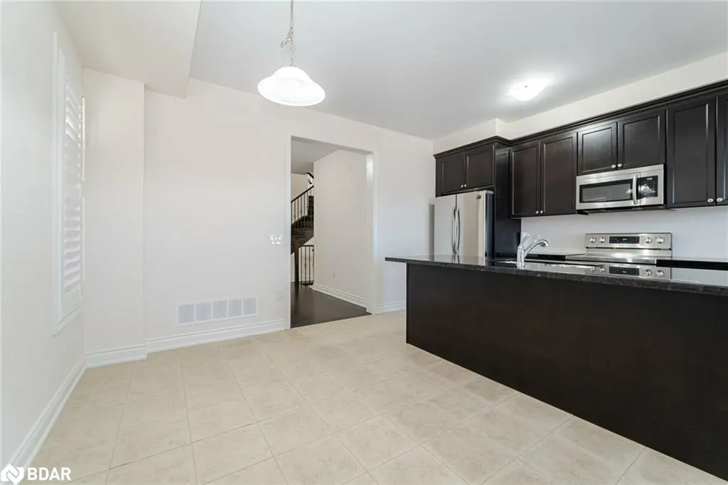 84 Heming Trail