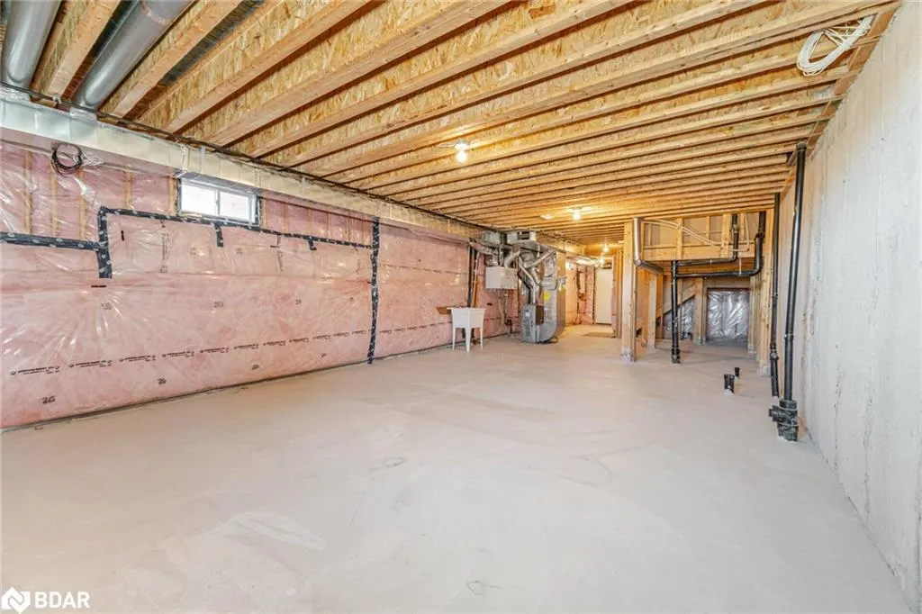 84 Heming Trail