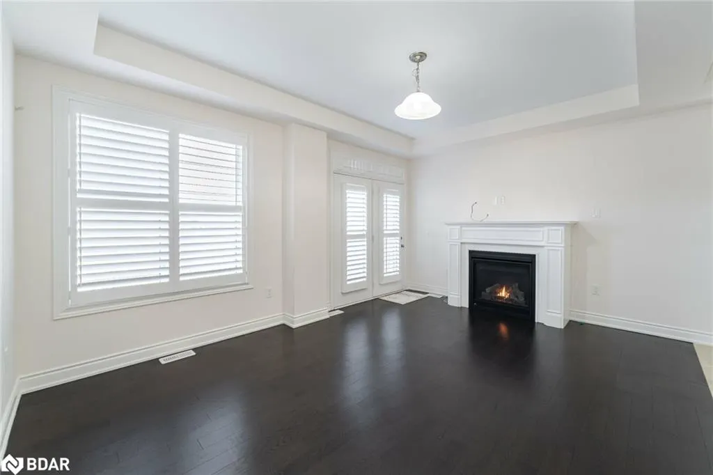 84 Heming Trail