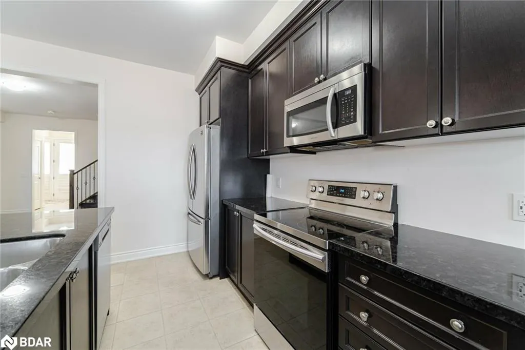 84 Heming Trail