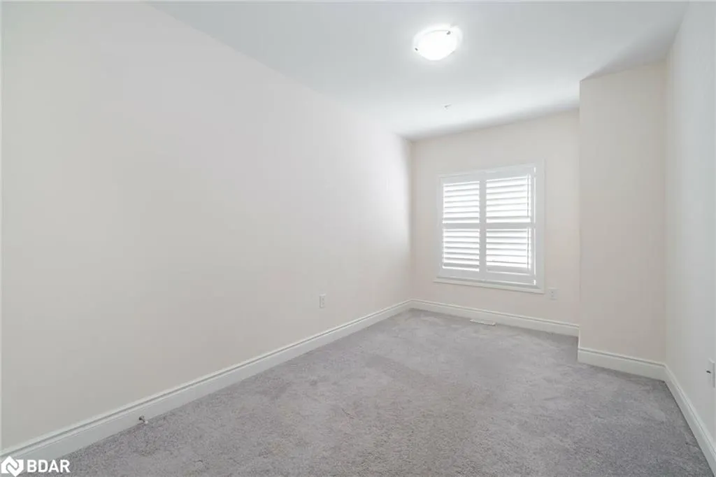 84 Heming Trail