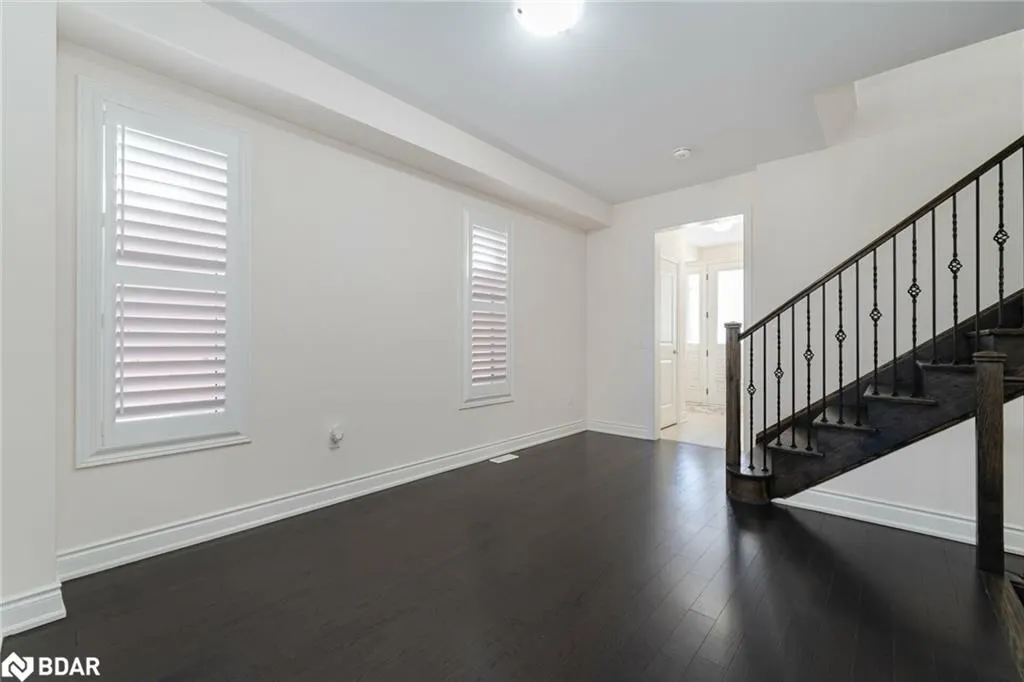 84 Heming Trail
