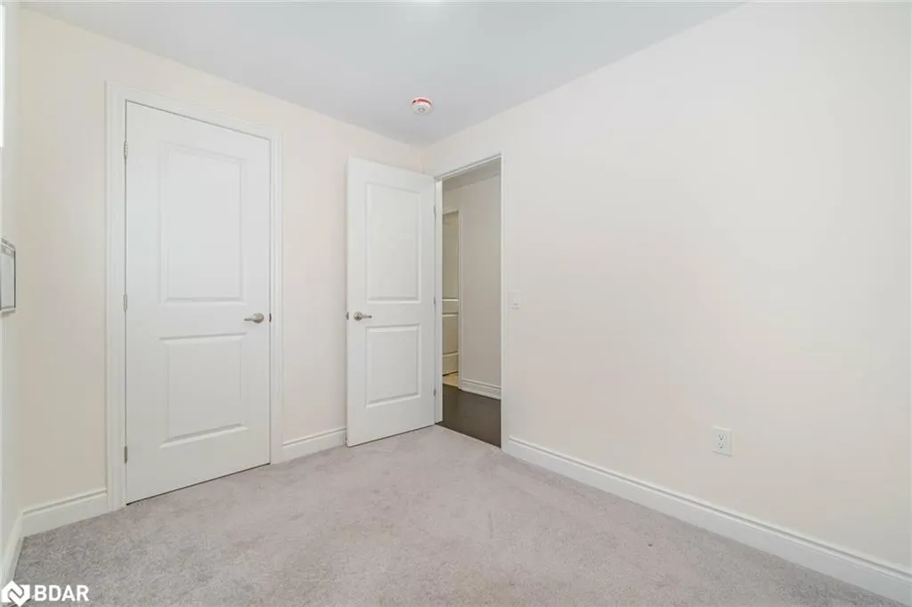 84 Heming Trail