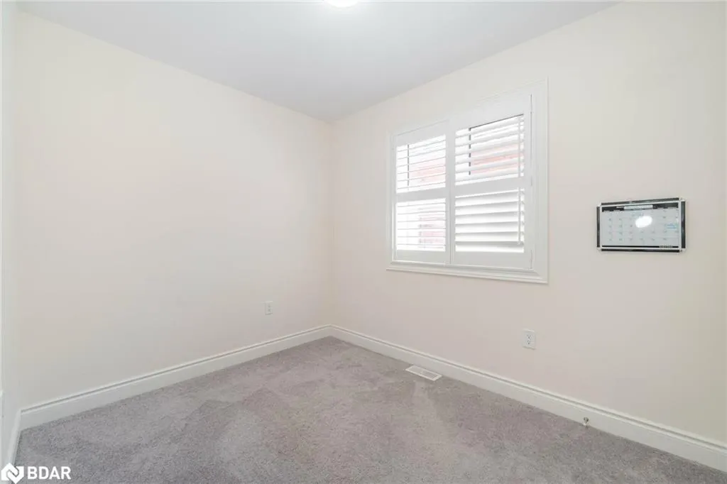 84 Heming Trail