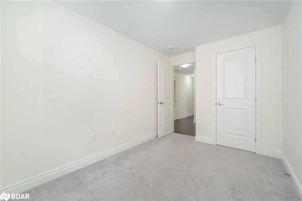 84 Heming Trail