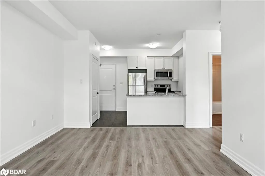 125 Shoreview Place, #316