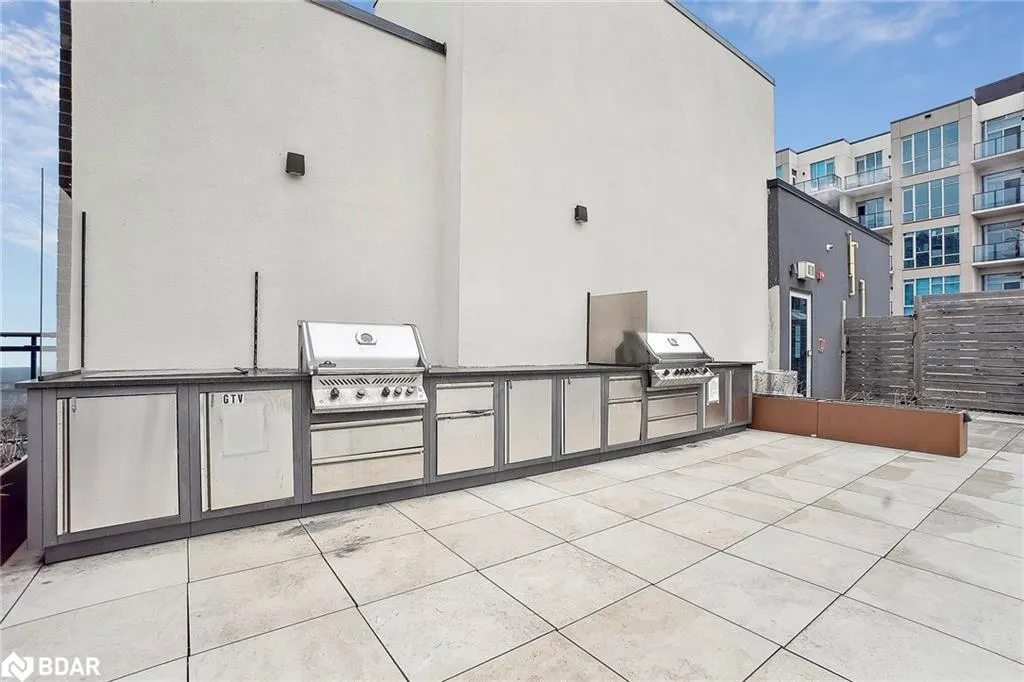 10 Concord Place, #412