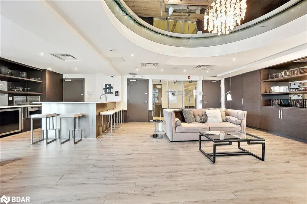 10 Concord Place, #412