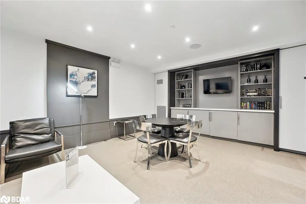 10 Concord Place, #412