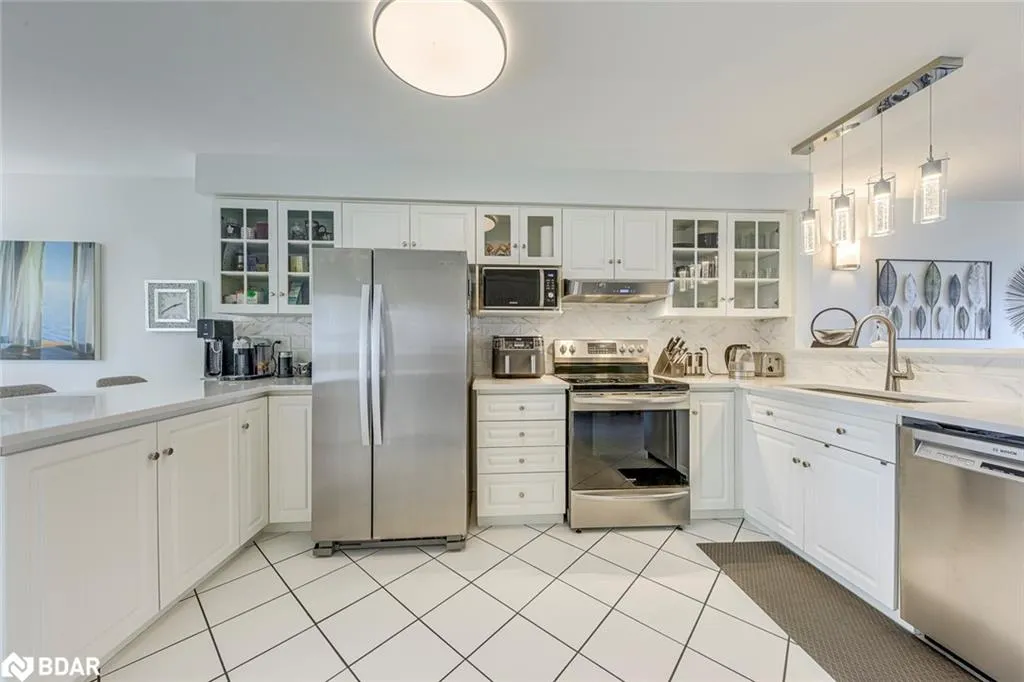 515 North Service Road, #31