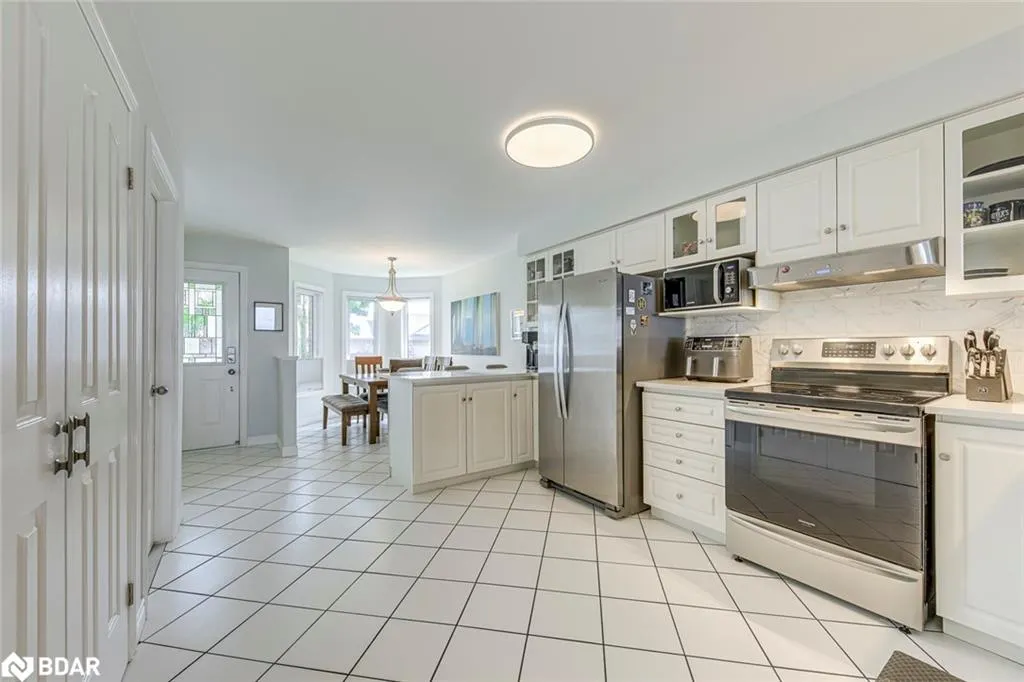 515 North Service Road, #31