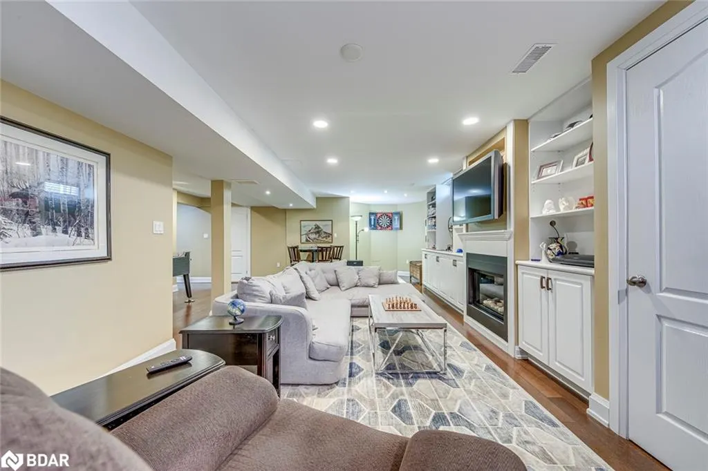 515 North Service Road, #31