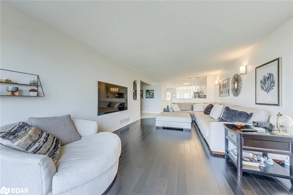515 North Service Road, #31