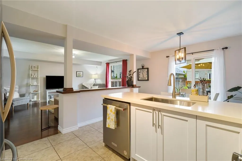 40 Stoneglen Way