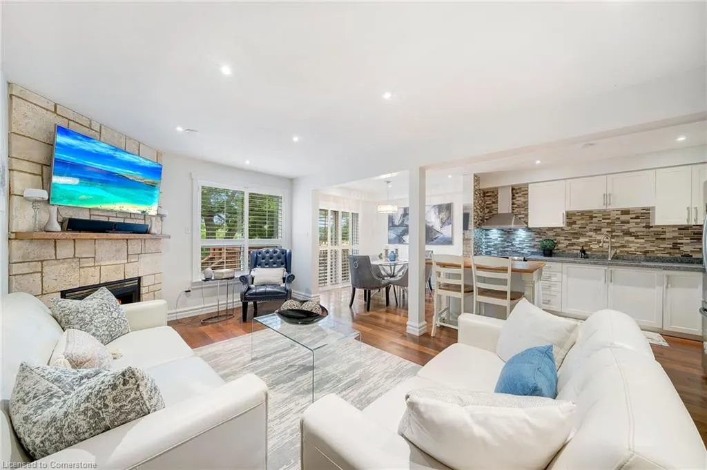 800 Paramount Drive, #28