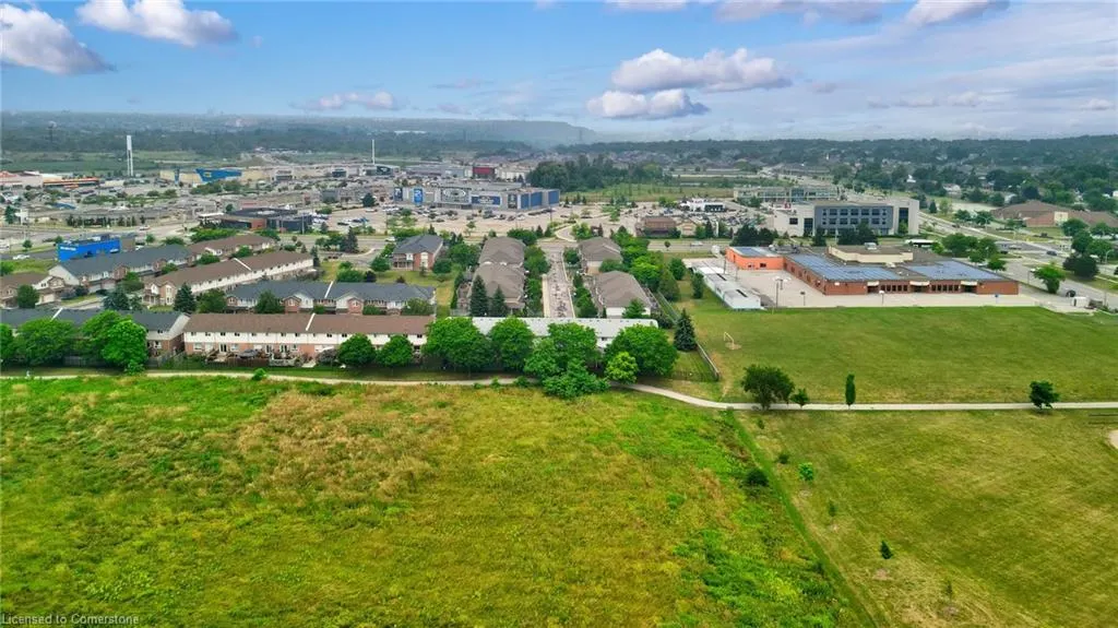 800 Paramount Drive, #28