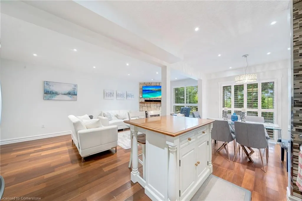 800 Paramount Drive, #28