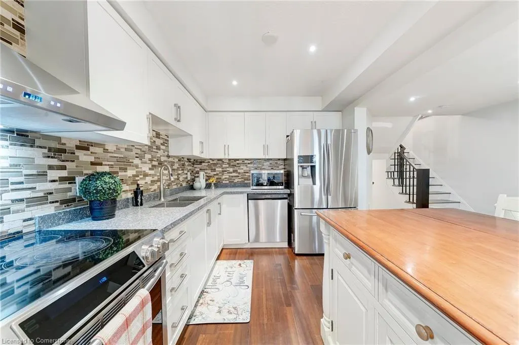 800 Paramount Drive, #28