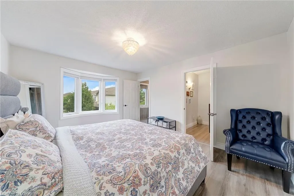 800 Paramount Drive, #28