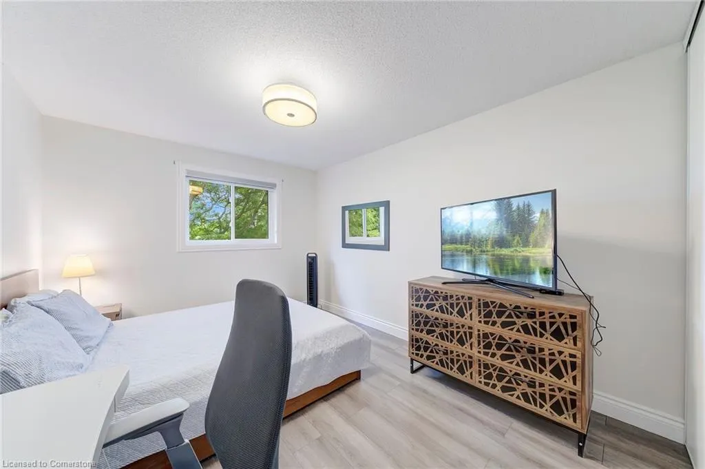 800 Paramount Drive, #28