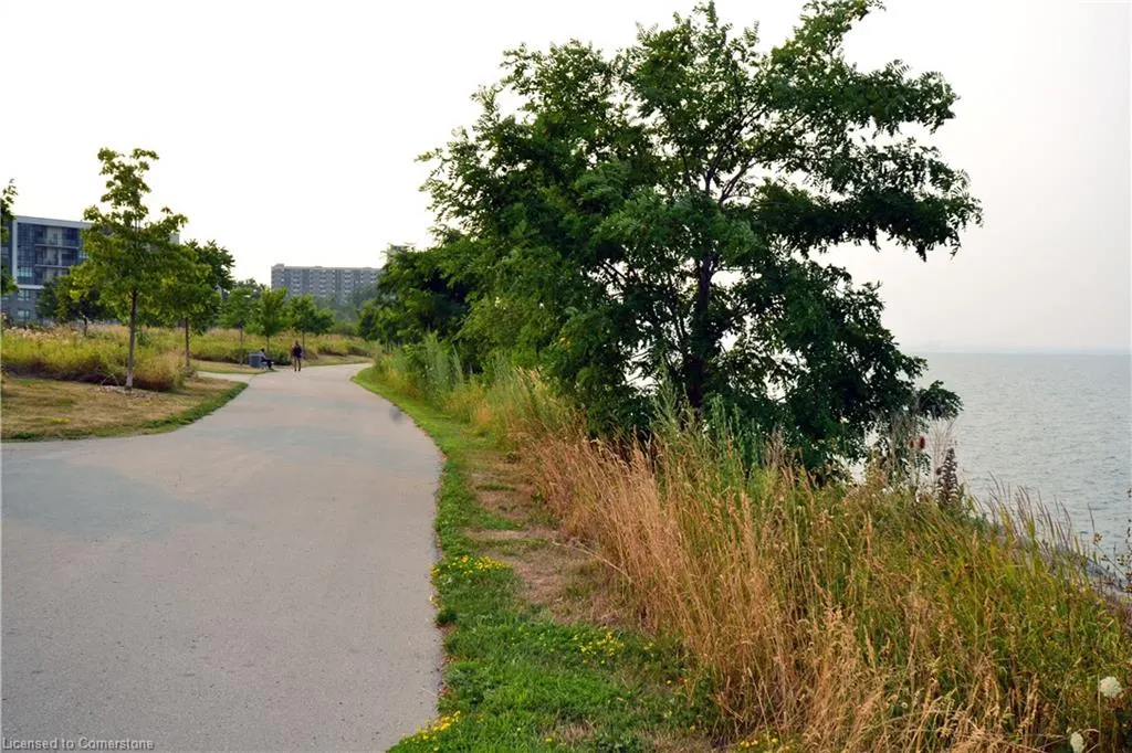 98 Shoreview Place, #6