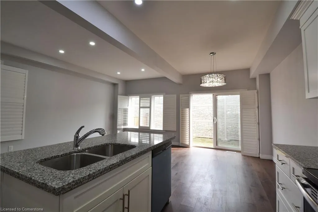 98 Shoreview Place, #6