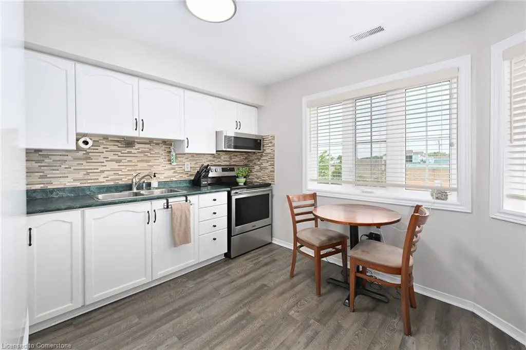 511 Highway 8 Street, #209