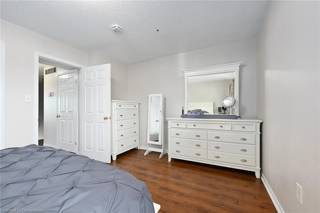 511 Highway 8 Street, #209