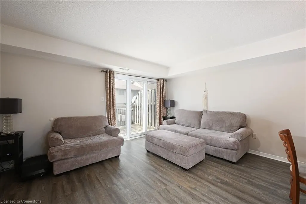511 Highway 8 Street, #209