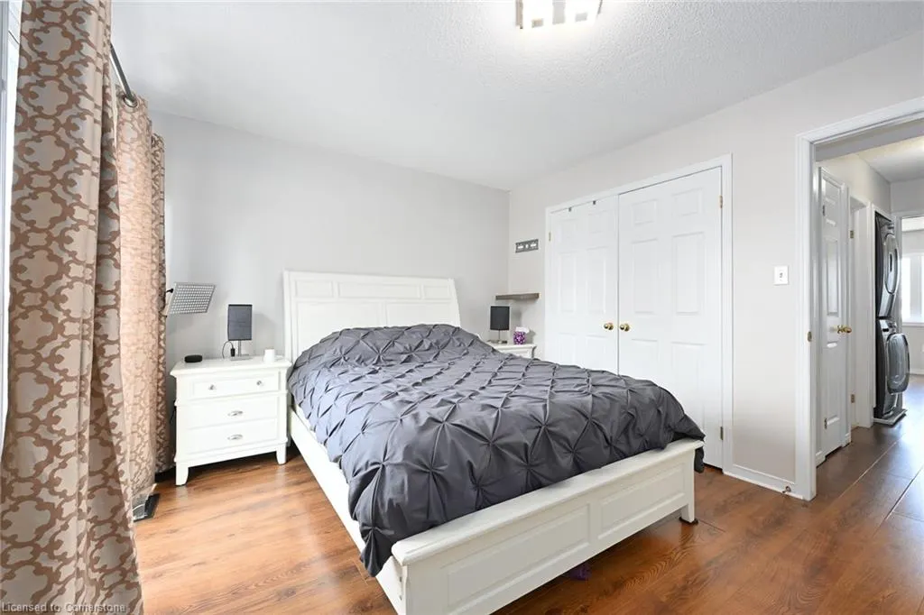 511 Highway 8 Street, #209