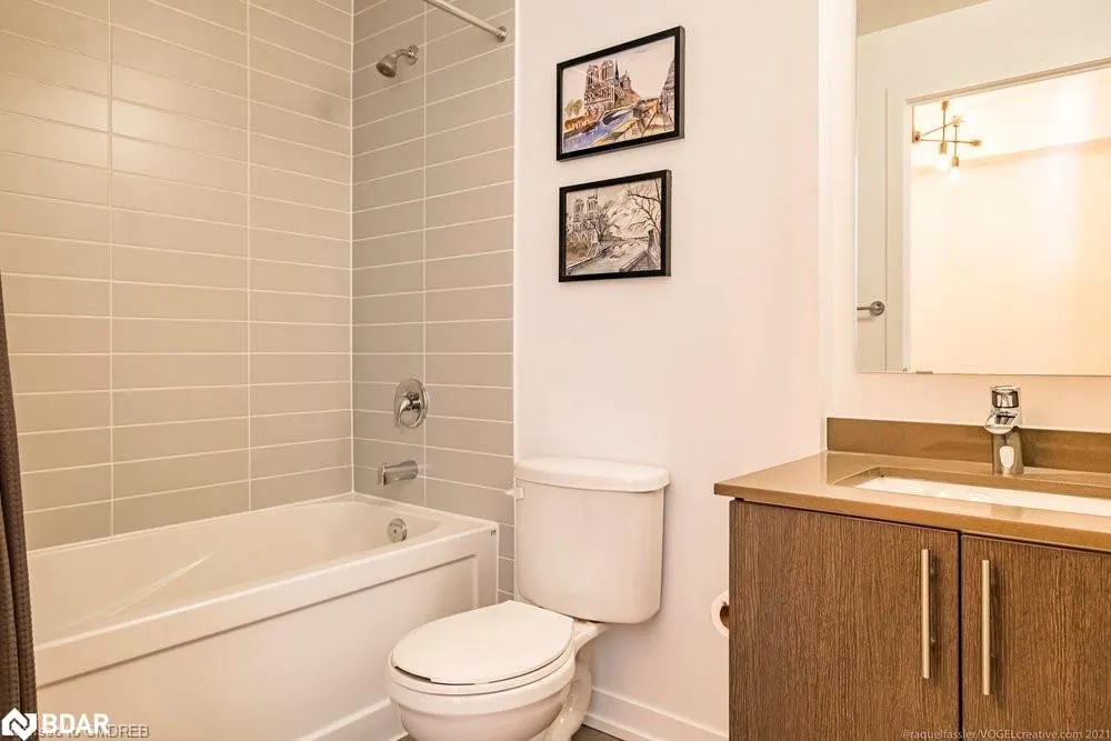 1284 Guelph Line, #211
