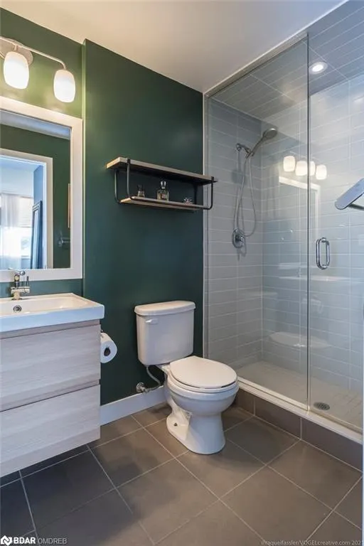 1284 Guelph Line, #211