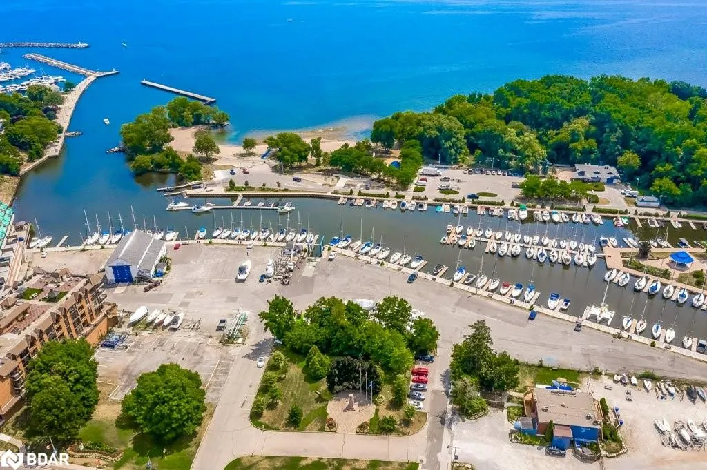 2511 Lakeshore Road W, #720