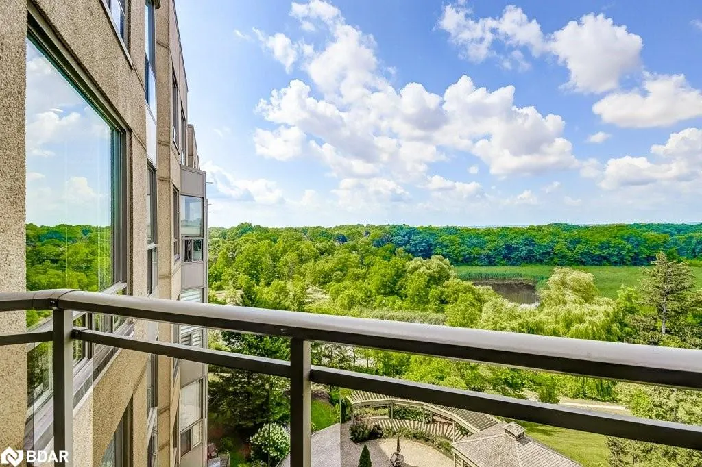 2511 Lakeshore Road W, #720