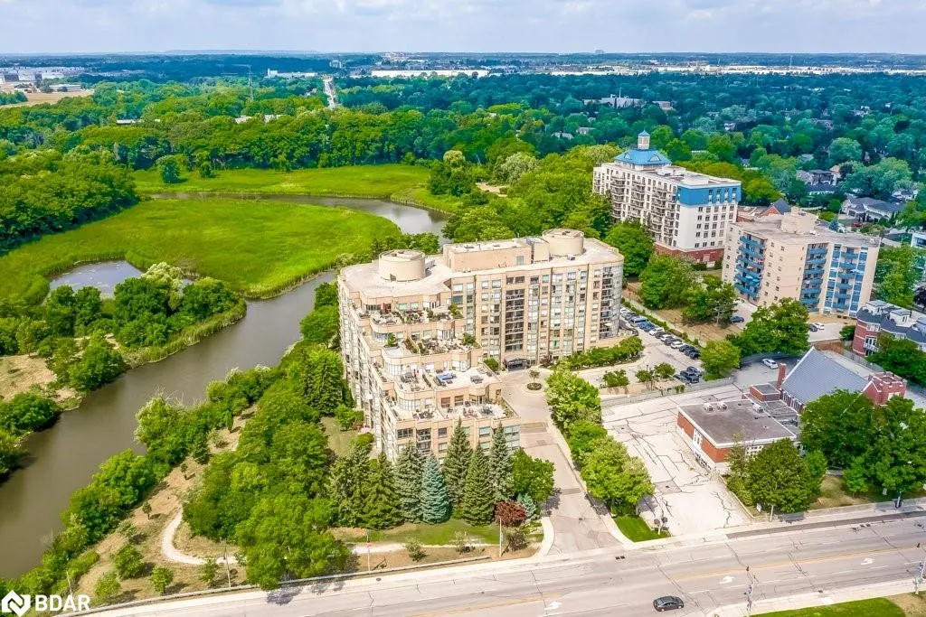 2511 Lakeshore Road W, #720