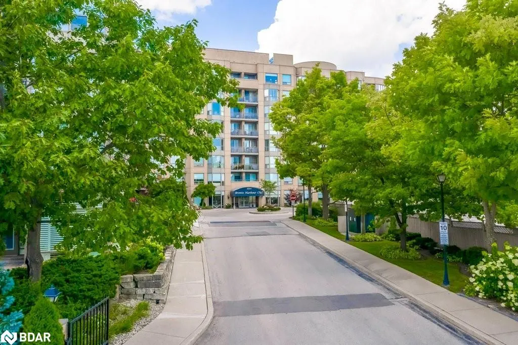 2511 Lakeshore Road W, #720