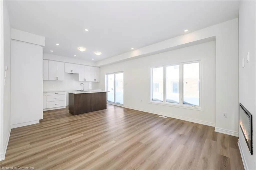 205 Thames Way, #18