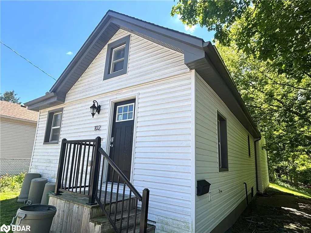 102 Empress Avenue