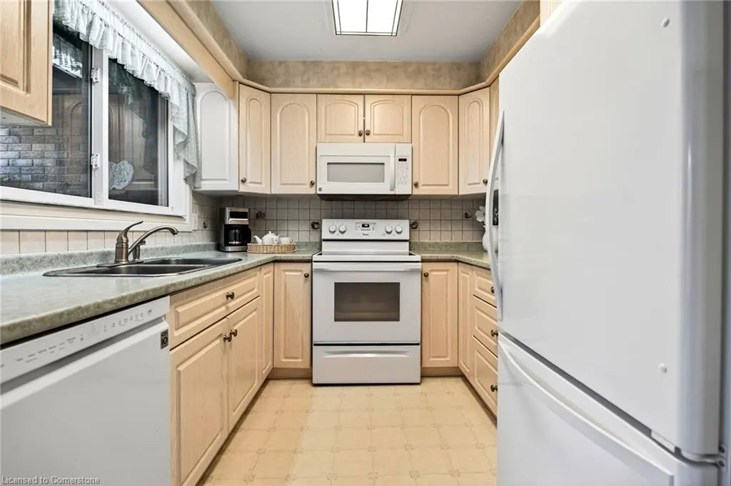 1552 Kerns Road, #4