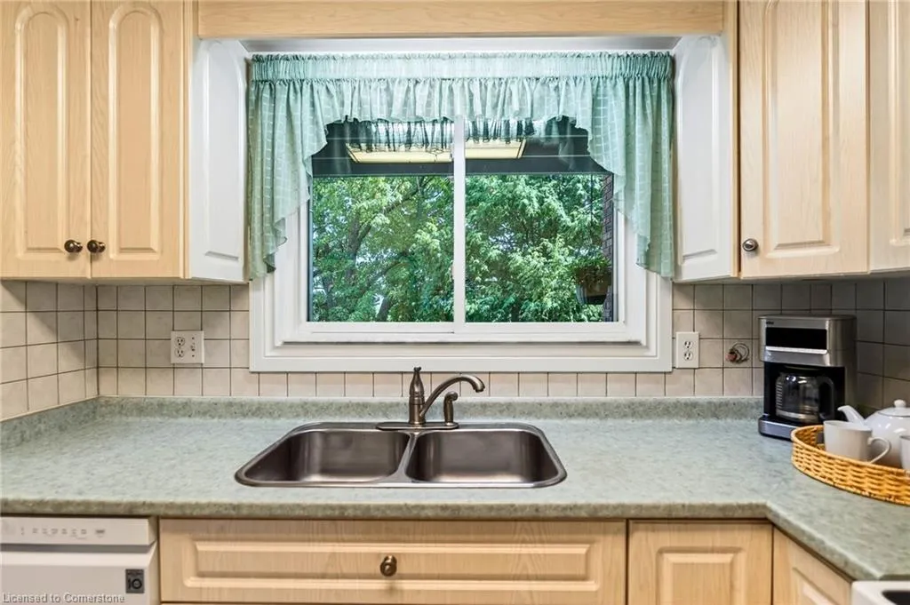 1552 Kerns Road, #4