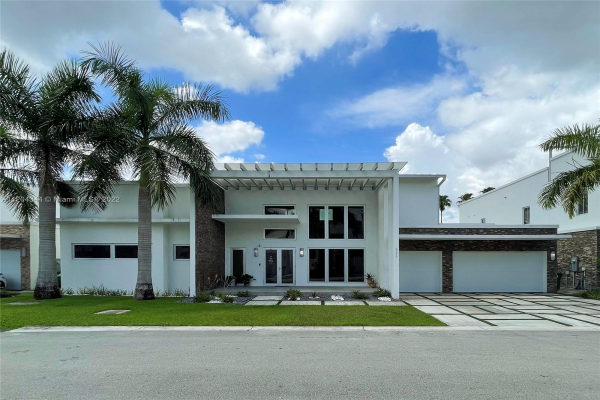 8236 NW 33rd Ter, Doral