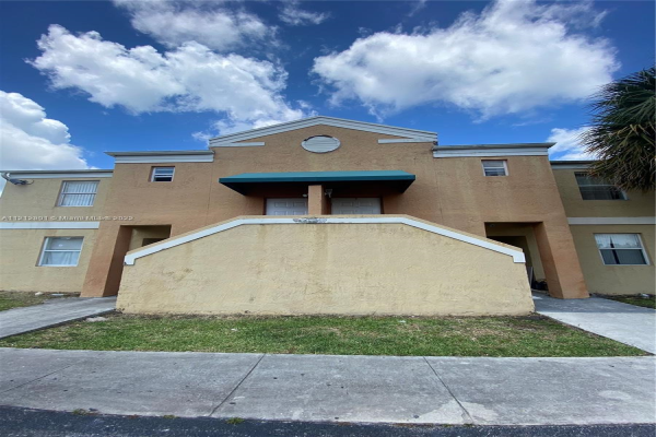 2401 NW 56th Ave, Lauderhill