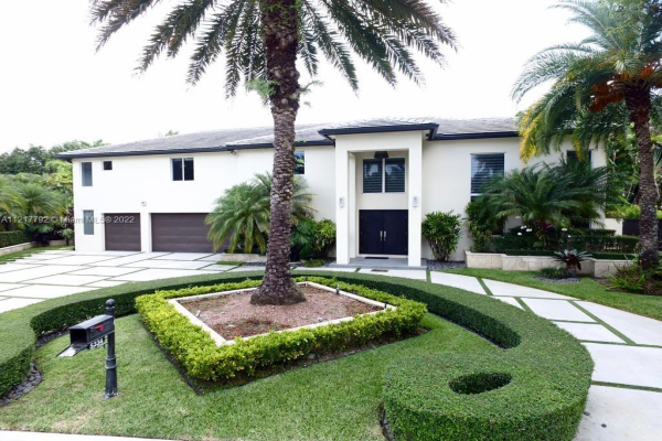 5334 NW 94th Doral Pl, Doral