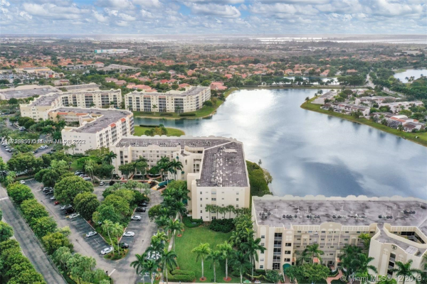 10710 NW 66th St, Doral