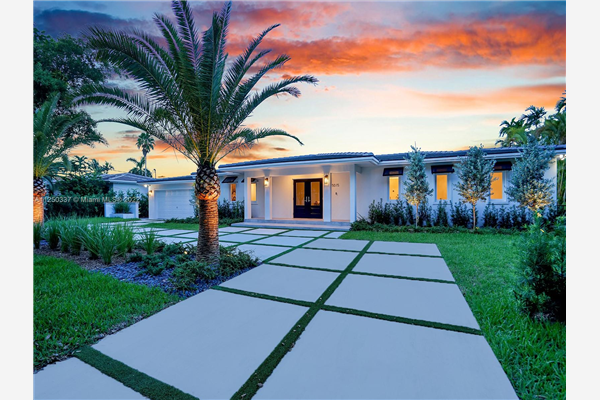 5015 Orduna Dr, Coral Gables