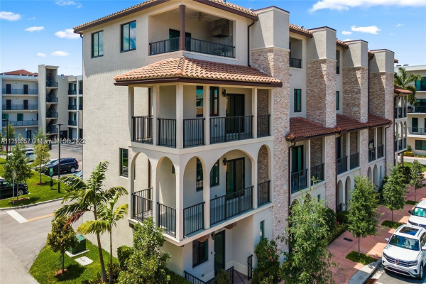 4672 NW 84th Ave, Doral