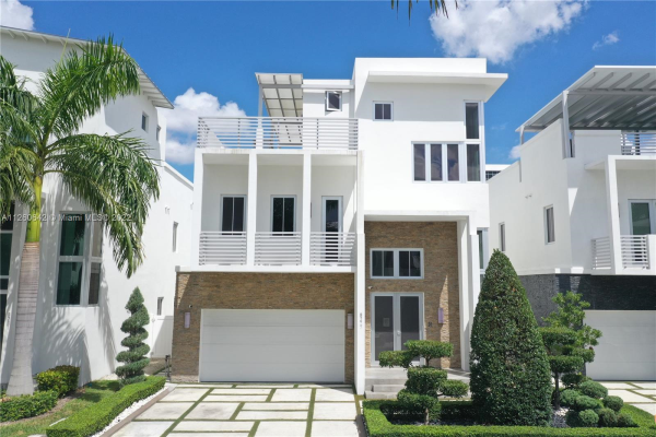 A11260642, Doral