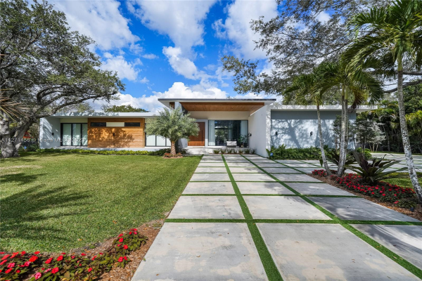 7825 SW 128th St, Pinecrest