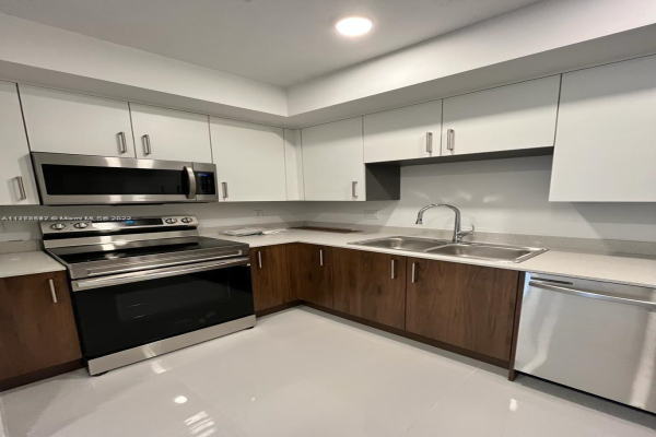 10950 NW 82, Doral
