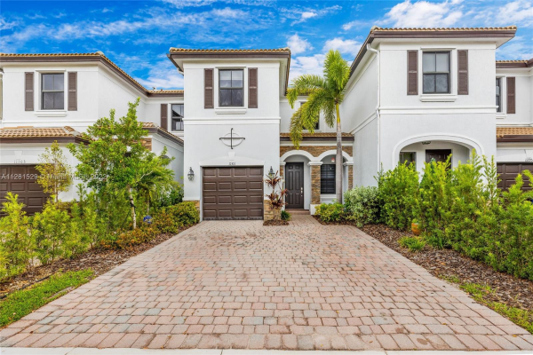 11301 NW 88th Ter, Doral